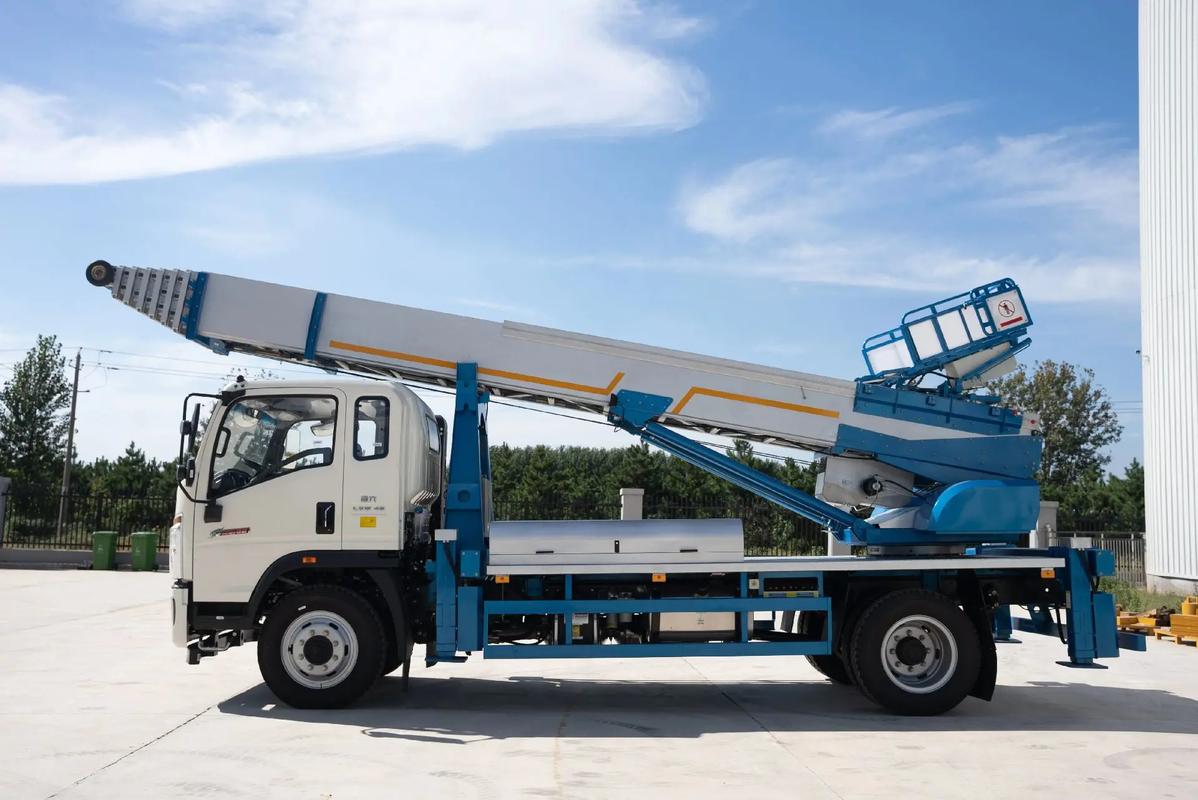 怀宁县云梯上料车租赁费用