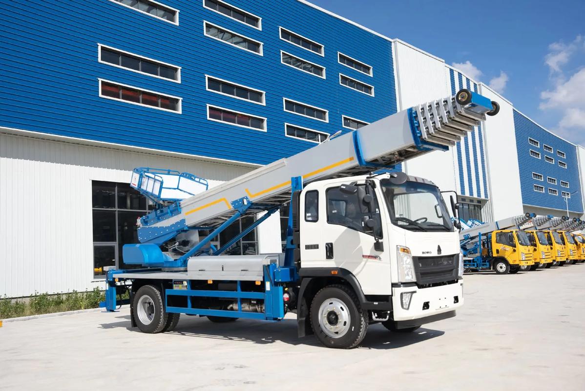 怀宁县出租云梯车高空作业车 建筑垃圾搬运